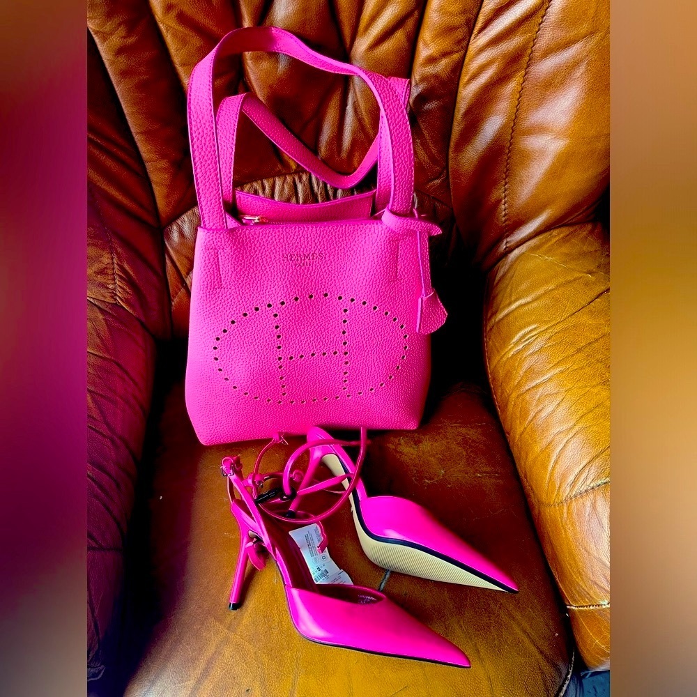 NWT  Zara designed pink shoes with ankle strap with matching handbag .
